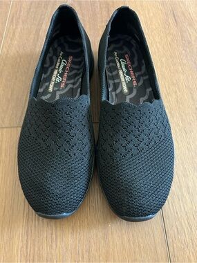 NWOB! Skechers Black Slip-On Knit Loafers with Memory Foam